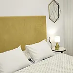 Stay Home & Away In The Heart Of Historical Town Of Malaga